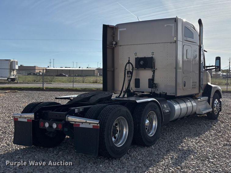 image for item EU0368 2023 Kenworth T680 semi truck