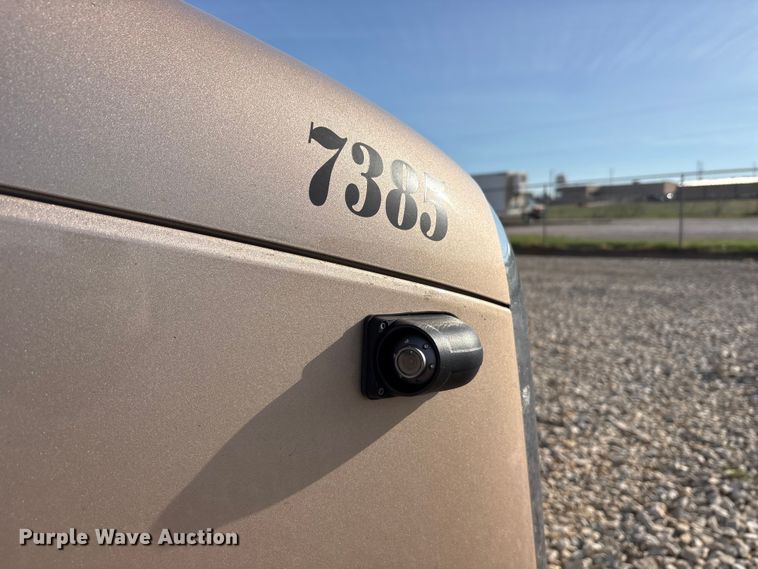 image for item EU0368 2023 Kenworth T680 semi truck