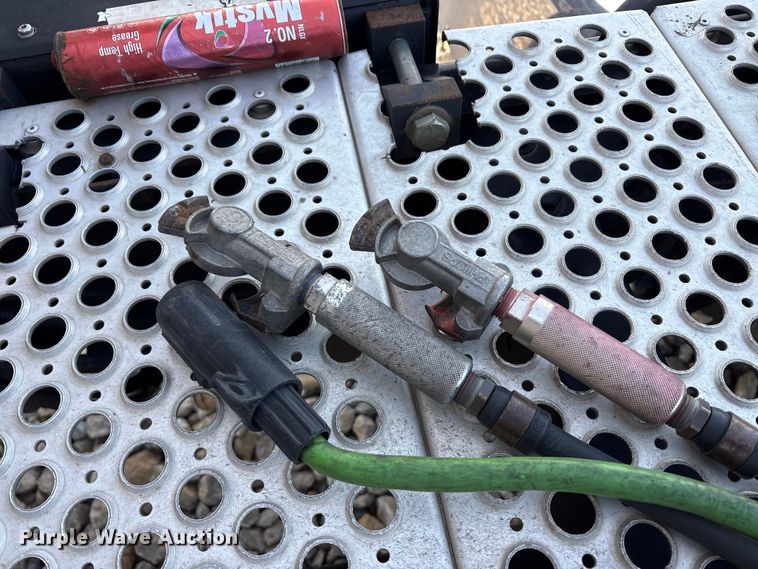 image for item EU0368 2023 Kenworth T680 semi truck