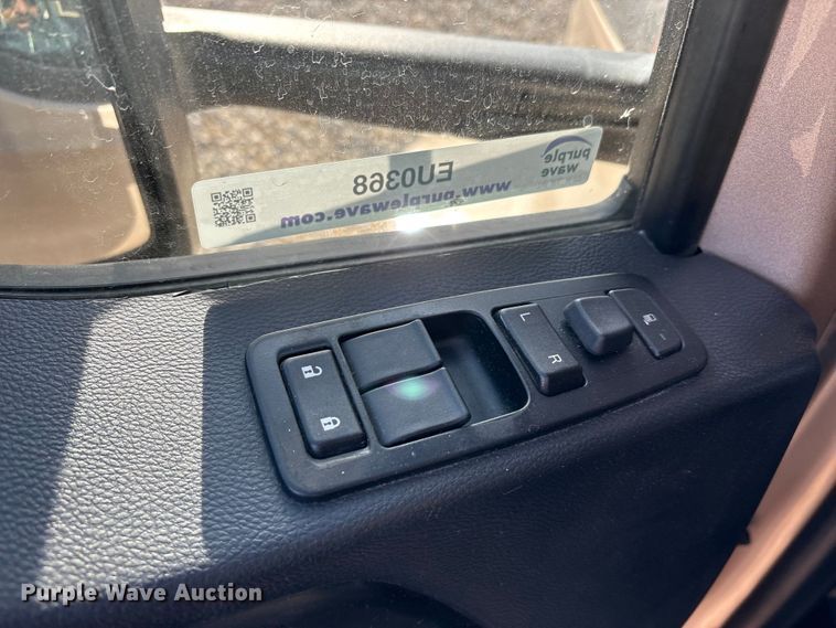 image for item EU0368 2023 Kenworth T680 semi truck