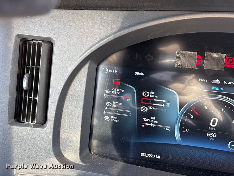 image for item EU0368 2023 Kenworth T680 semi truck