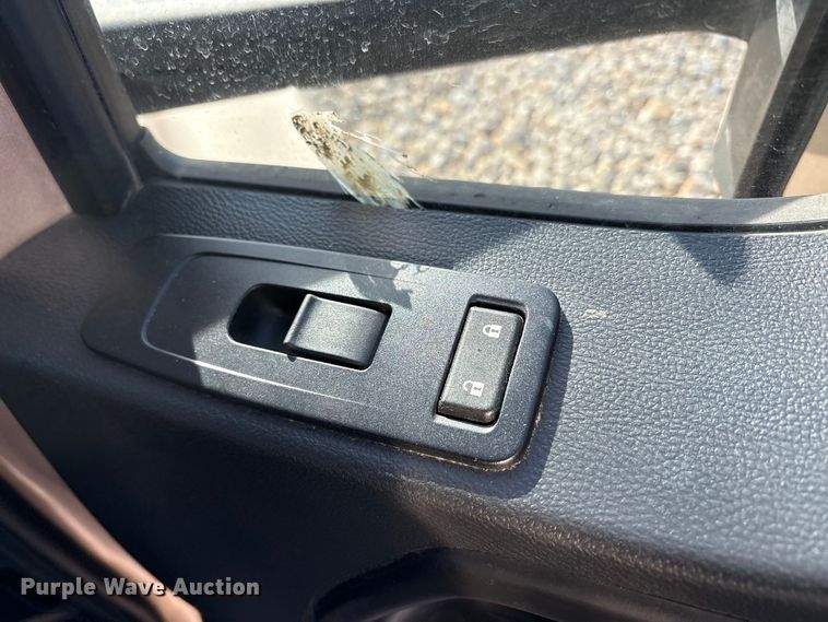 image for item EU0368 2023 Kenworth T680 semi truck