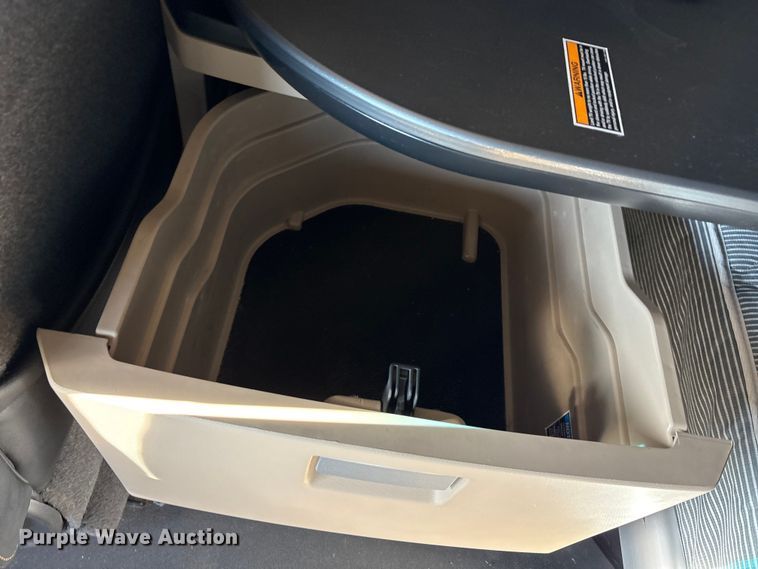 image for item EU0368 2023 Kenworth T680 semi truck