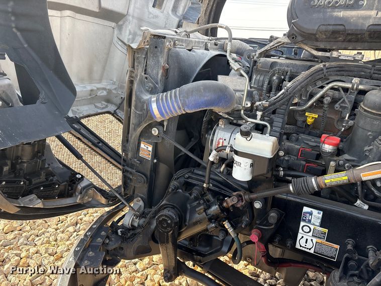 image for item EU0368 2023 Kenworth T680 semi truck