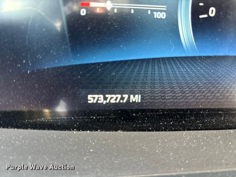 image for item EU0368 2023 Kenworth T680 semi truck