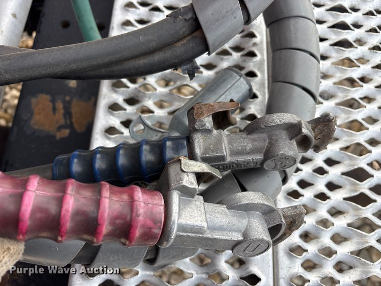 image for item EU0369 2007 Peterbilt 379 semi truck