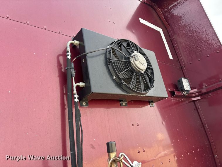 image for item EU0369 2007 Peterbilt 379 semi truck