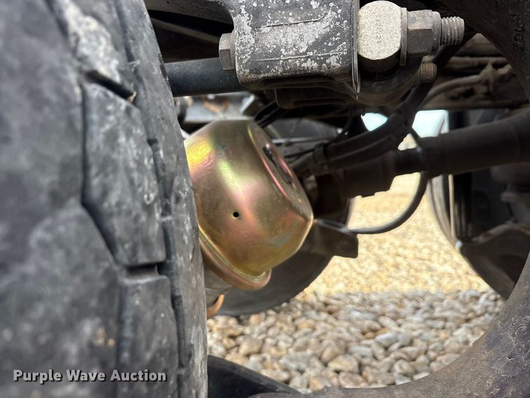 image for item EU0369 2007 Peterbilt 379 semi truck