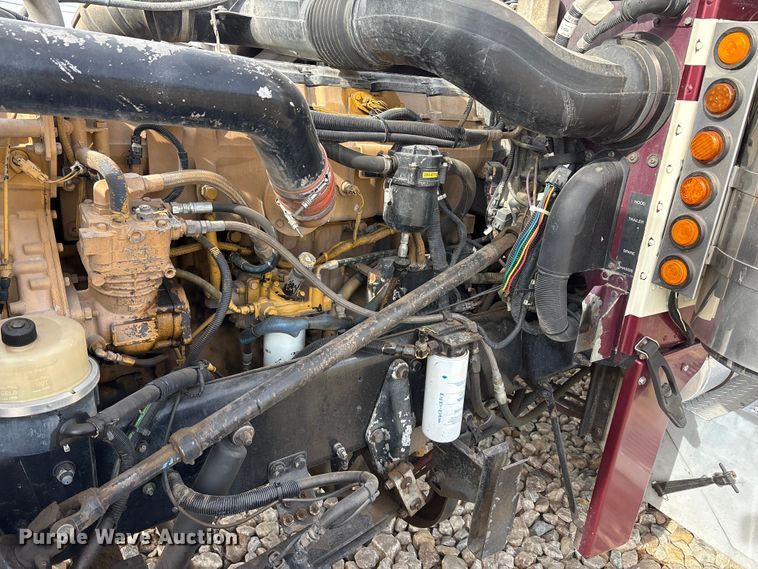 image for item EU0369 2007 Peterbilt 379 semi truck