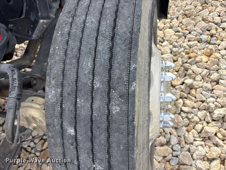 image for item EU0369 2007 Peterbilt 379 semi truck