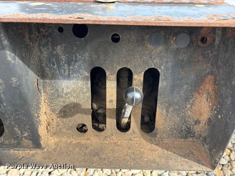 image for item EU0370 2008 Landoll Corporation double drop deck equipment trailer