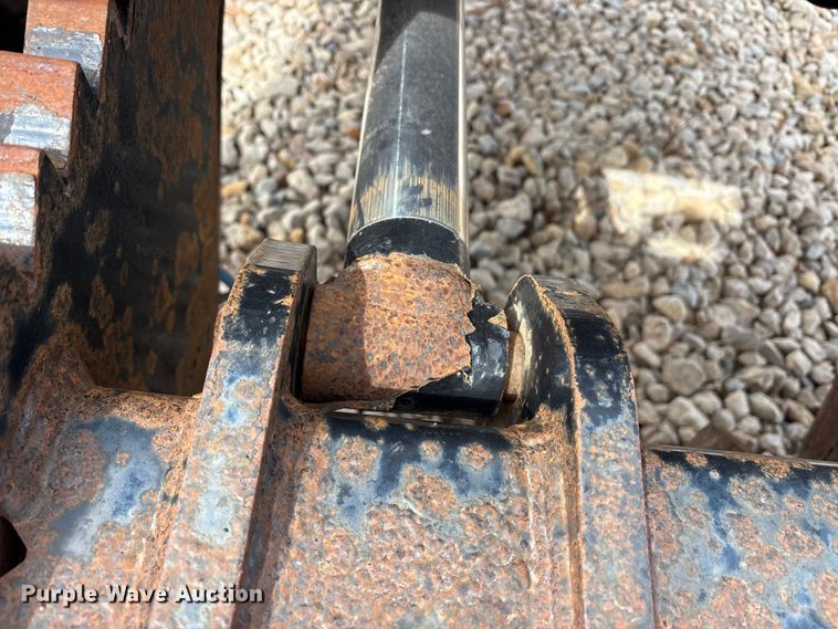 image for item EU0370 2008 Landoll Corporation double drop deck equipment trailer