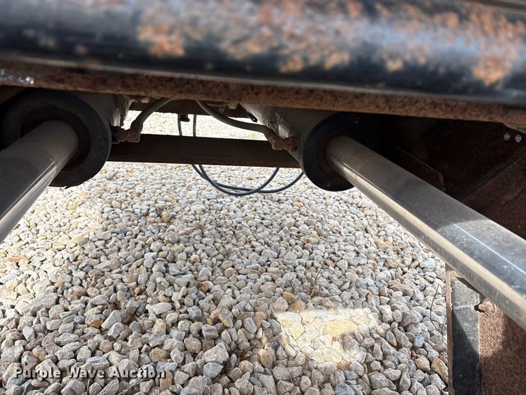 image for item EU0370 2008 Landoll Corporation double drop deck equipment trailer