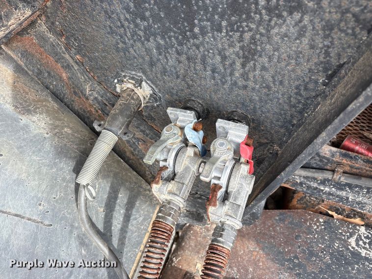 image for item EU0370 2008 Landoll Corporation double drop deck equipment trailer