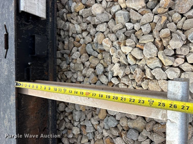 image for item EU0370 2008 Landoll Corporation double drop deck equipment trailer