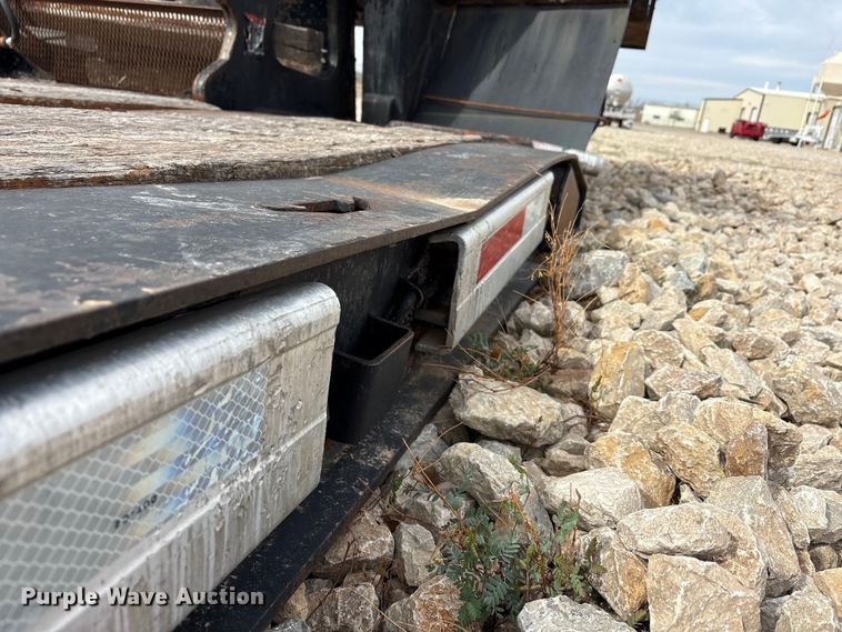 image for item EU0370 2008 Landoll Corporation double drop deck equipment trailer