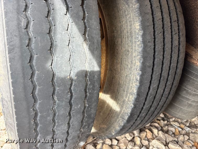 image for item EU0370 2008 Landoll Corporation double drop deck equipment trailer