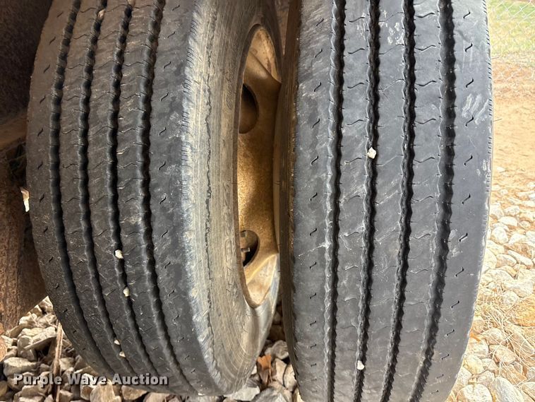 image for item EU0370 2008 Landoll Corporation double drop deck equipment trailer