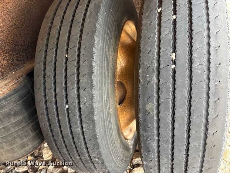 image for item EU0370 2008 Landoll Corporation double drop deck equipment trailer