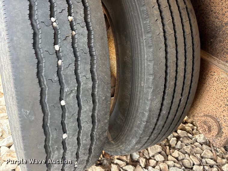 image for item EU0370 2008 Landoll Corporation double drop deck equipment trailer