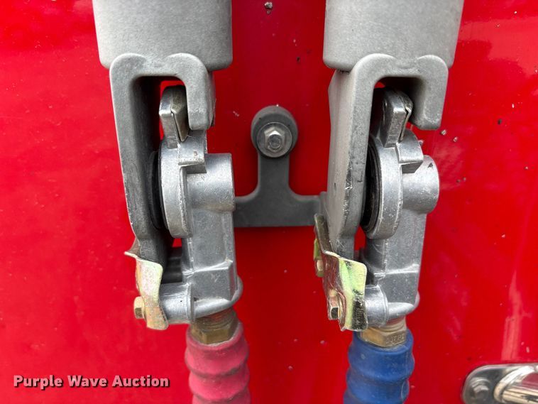 image for item EU0450 2019 Kenworth T680 semi truck