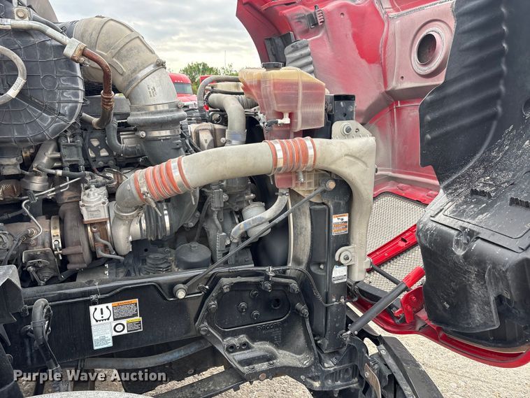 image for item EU0450 2019 Kenworth T680 semi truck