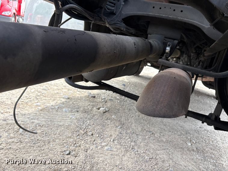 image for item EU0451 2020 Kenworth T680 semi truck