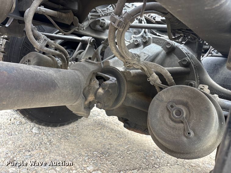 image for item EU0451 2020 Kenworth T680 semi truck