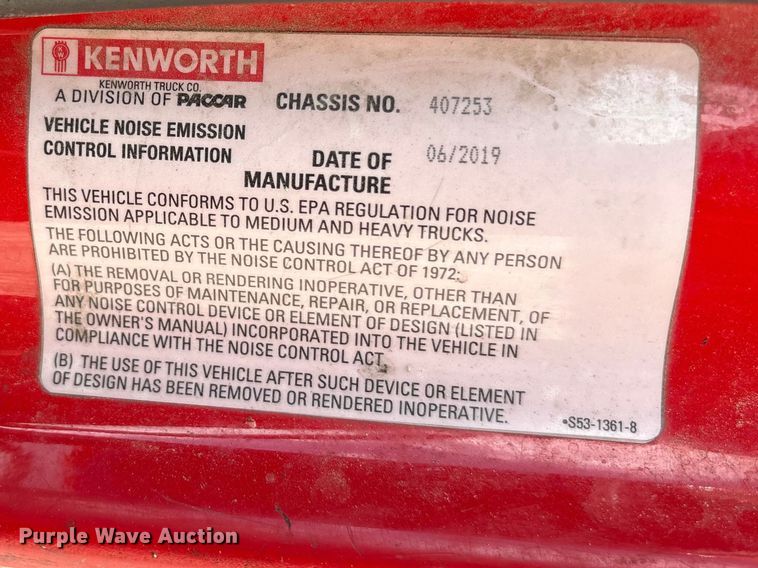 image for item EU0451 2020 Kenworth T680 semi truck