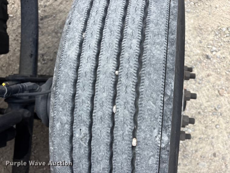 image for item EU0451 2020 Kenworth T680 semi truck