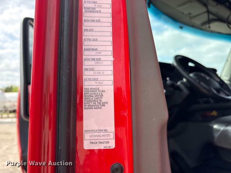 image for item EU0451 2020 Kenworth T680 semi truck