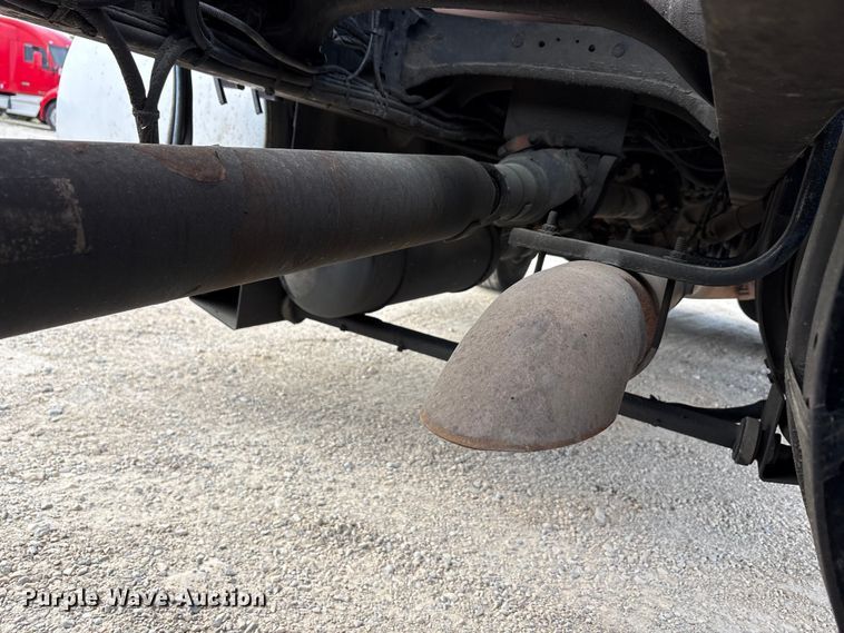 image for item EU0452 2020 Kenworth T680 semi truck