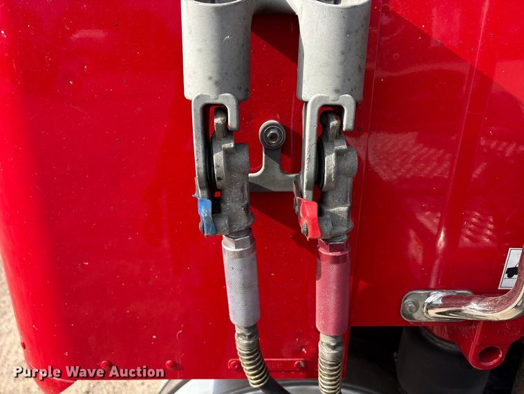 image for item EU0452 2020 Kenworth T680 semi truck