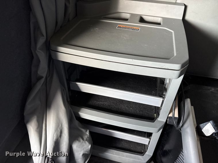 image for item EU0452 2020 Kenworth T680 semi truck