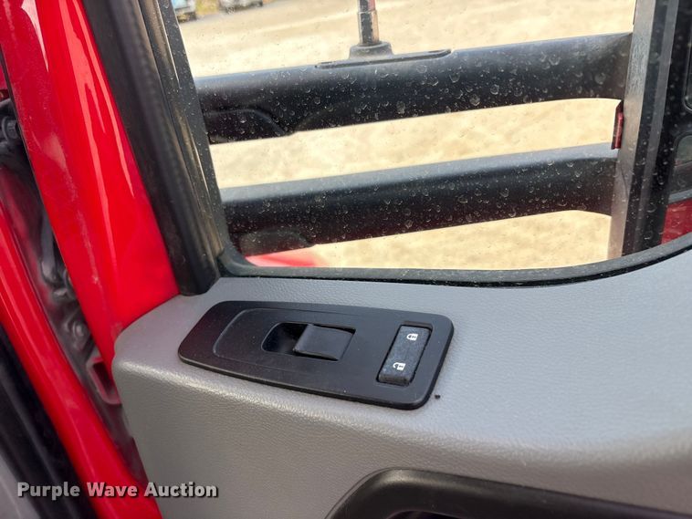 image for item EU0452 2020 Kenworth T680 semi truck