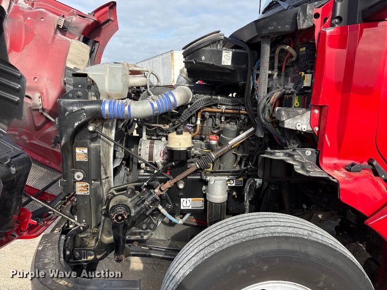 image for item EU0452 2020 Kenworth T680 semi truck