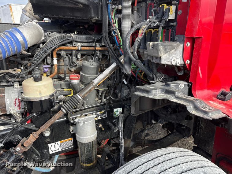 image for item EU0452 2020 Kenworth T680 semi truck