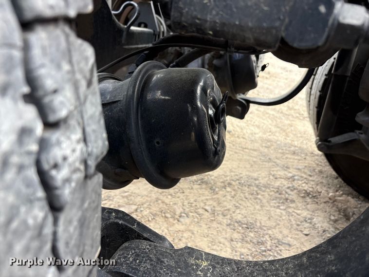 image for item EU0453 2020 Kenworth T680 semi truck