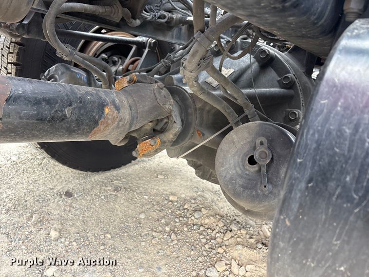 image for item EU0453 2020 Kenworth T680 semi truck