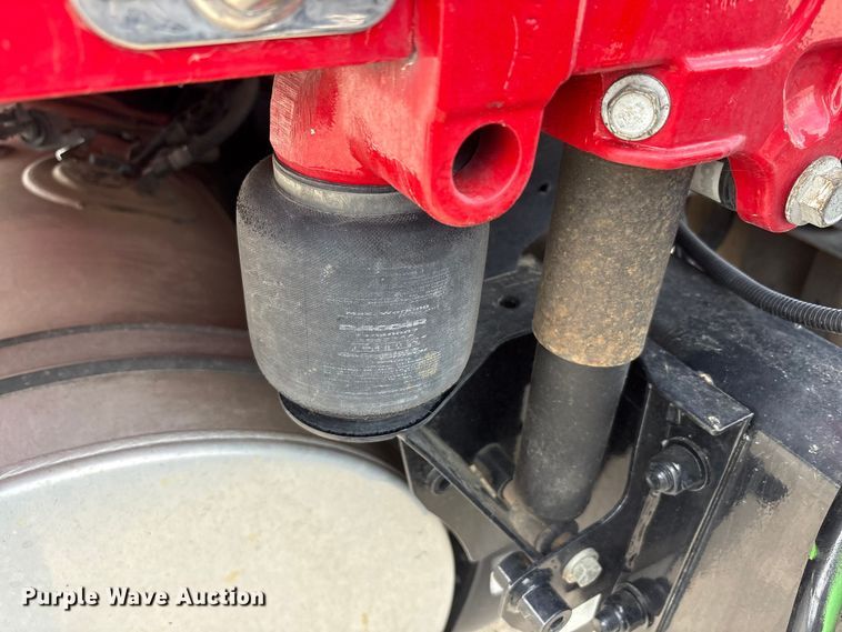 image for item EU0453 2020 Kenworth T680 semi truck