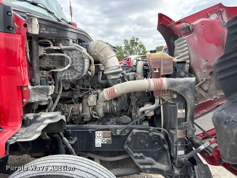 image for item EU0453 2020 Kenworth T680 semi truck