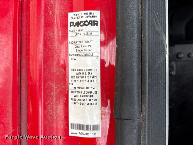 image for item EU0453 2020 Kenworth T680 semi truck