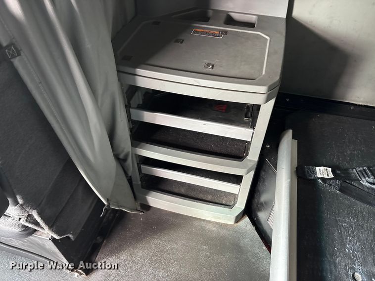 image for item EU0454 2020 Kenworth T680 semi truck