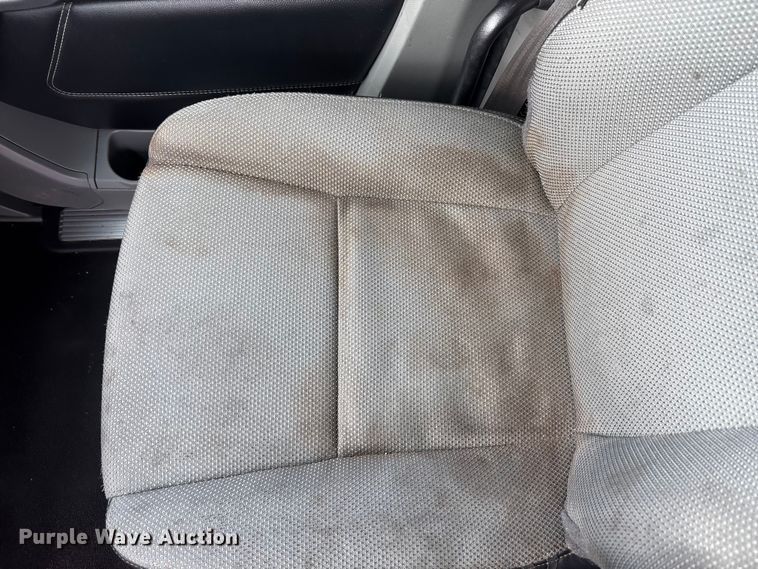 image for item EU0454 2020 Kenworth T680 semi truck