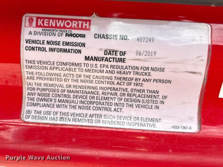 image for item EU0454 2020 Kenworth T680 semi truck