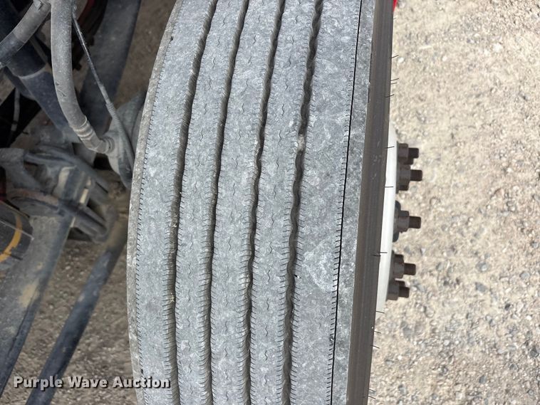 image for item EU0454 2020 Kenworth T680 semi truck