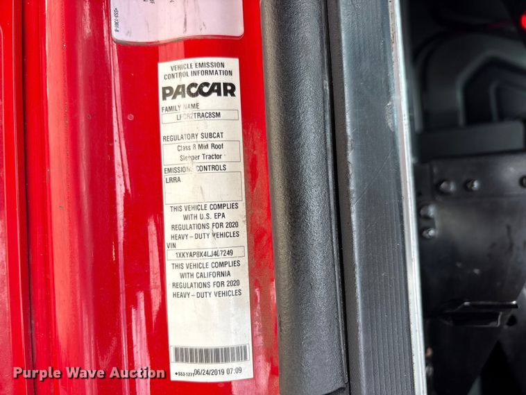 image for item EU0454 2020 Kenworth T680 semi truck