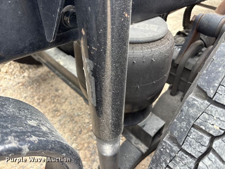 image for item EU0455 2018 Kenworth T680 semi truck