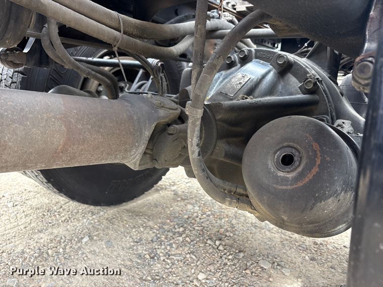 image for item EU0455 2018 Kenworth T680 semi truck