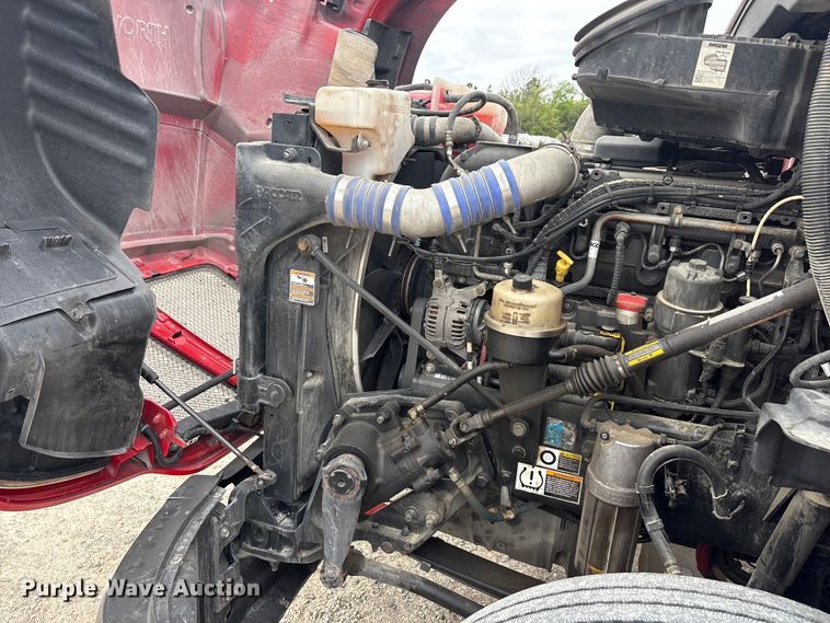 image for item EU0455 2018 Kenworth T680 semi truck